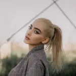 Cat Lazaroff